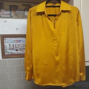 VINCE CAMUTO | Long Sleeve V-neck Collared Blouse